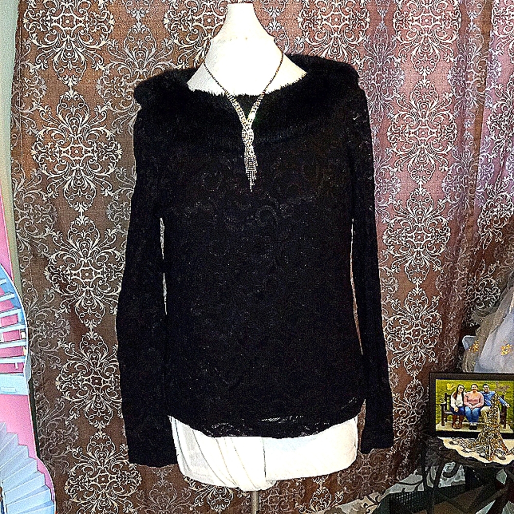 Faux fur collar sweater
